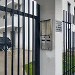 In Complex Rezidential Cu Parcare In Curte Apartment *