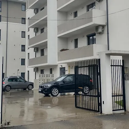 In Complex Rezidential Cu Parcare. Apartment *