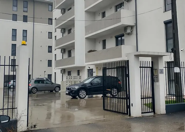 In Complex Rezidential Cu Parcare. Apartament *